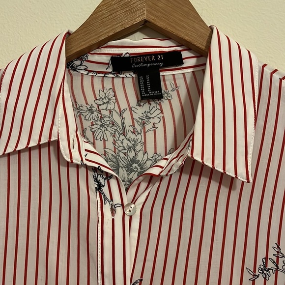 Button down top - Picture 4 of 7